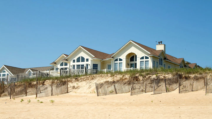 Modern Beach-Style Home Designs: Embrace the Beauty of Coastal Living