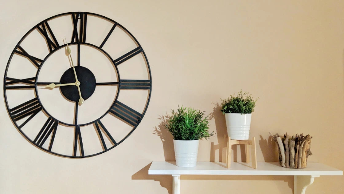 Optimal Placement for Bedroom Wall Clocks: Vastu Guidelines and Ideal Positions