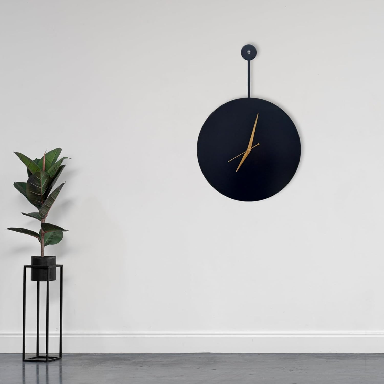 Large Dial Minimal Wall Clock