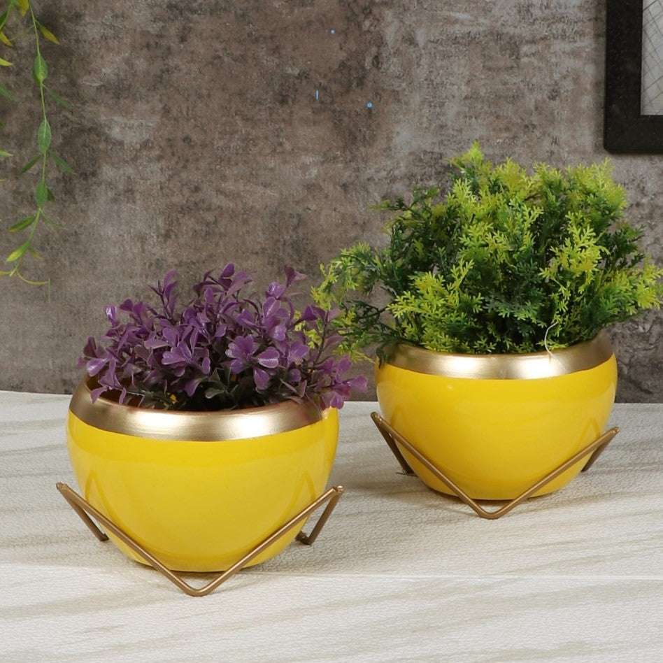 Apple Shape Metal Planter - Set of 2 Writings On The Wall planter