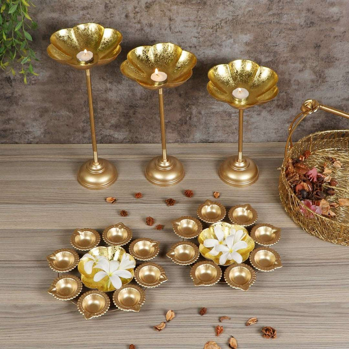 Diya & Detachable Flower Urli Set of 5 Writings On The Wall Diya Urli