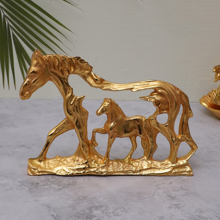 Aluminum Horse Table Décor