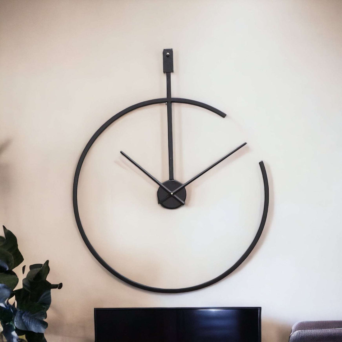 Minimal Arc Black Wall Clock Writings On The Wall Metal Wall Clock