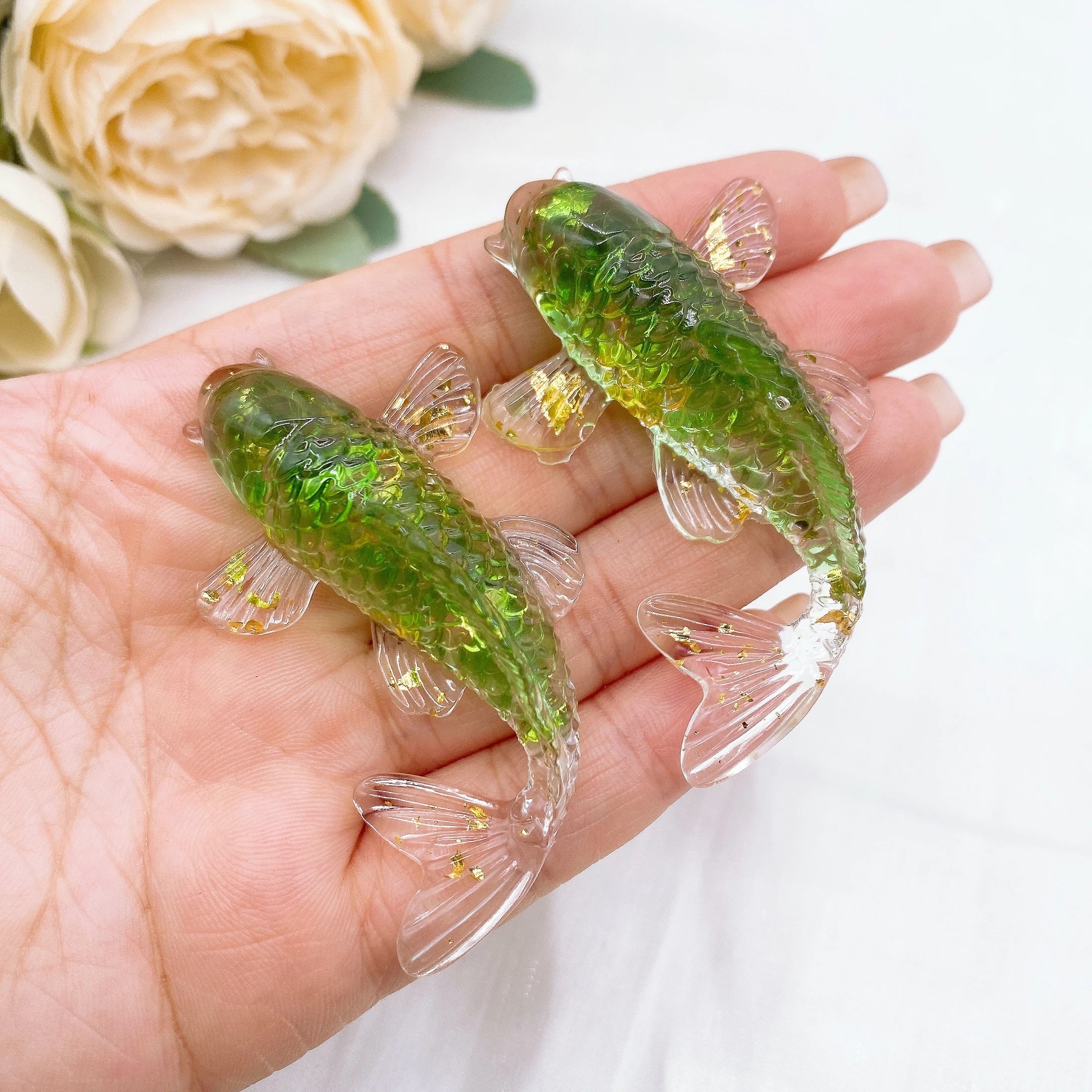 Natural Boutique Crystal Stone Gravel Lucky Koi Fish Figurine Resin Mini Quartz Fancy Carp Statue Home Decor Desk Ornament Gift