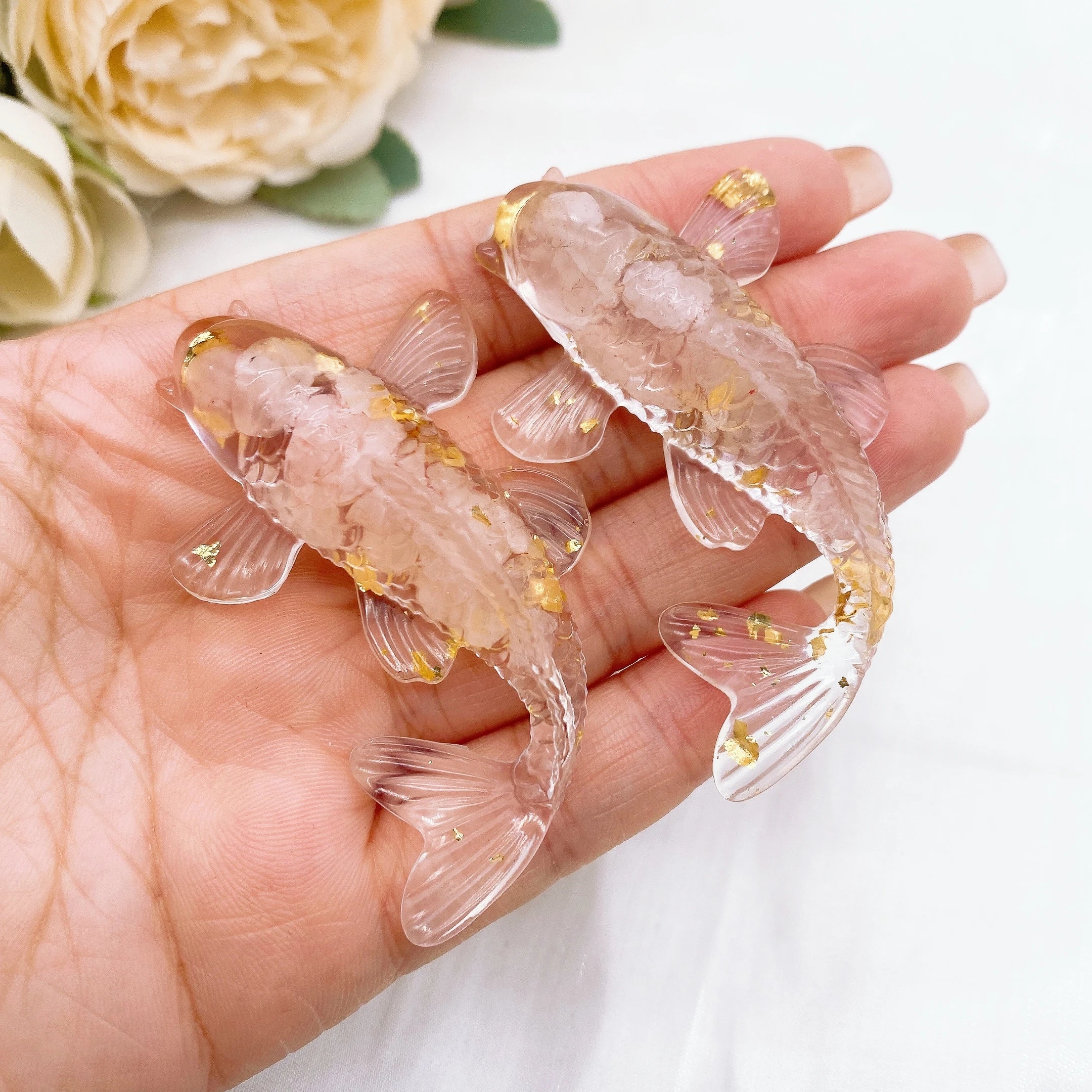Natural Boutique Crystal Stone Gravel Lucky Koi Fish Figurine Resin Mini Quartz Fancy Carp Statue Home Decor Desk Ornament Gift
