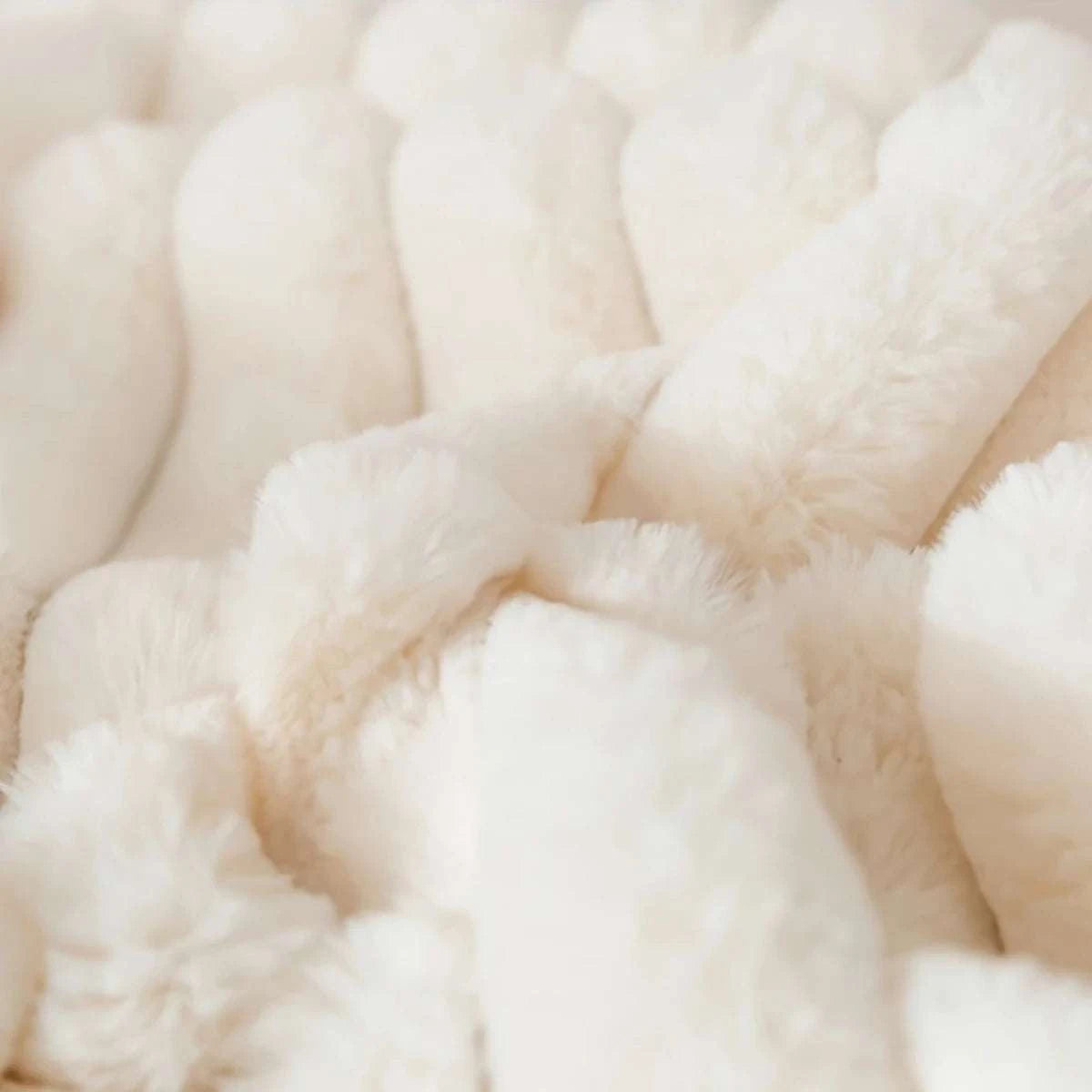 pack of 2 of artificial plush pillowcases, luxurious soft striped decorative pillowcases, suitable for sofa interiors Writings On The Wall 