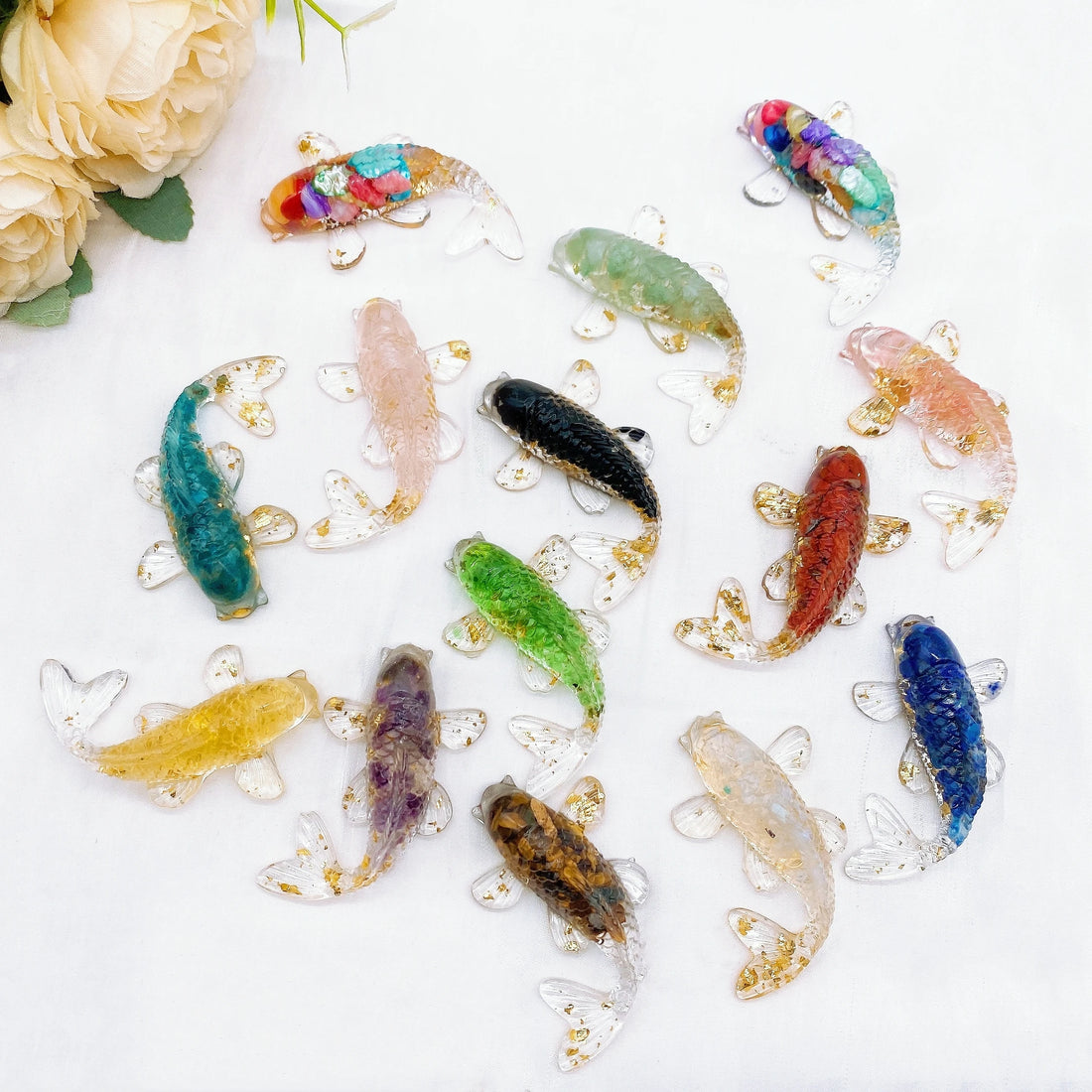 Natural Boutique Crystal Stone Gravel Lucky Koi Fish Figurine Resin Mini Quartz Fancy Carp Statue Home Decor Desk Ornament Gift