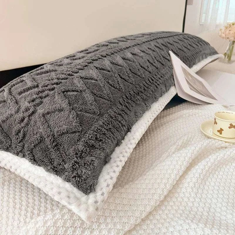 120/150/180cm Long Plush Pillowcase Soft Warm Velvet Bedding Body Pillow Cover Home Decor Large Couple Flannel Pillow Case Writings On The Wall 