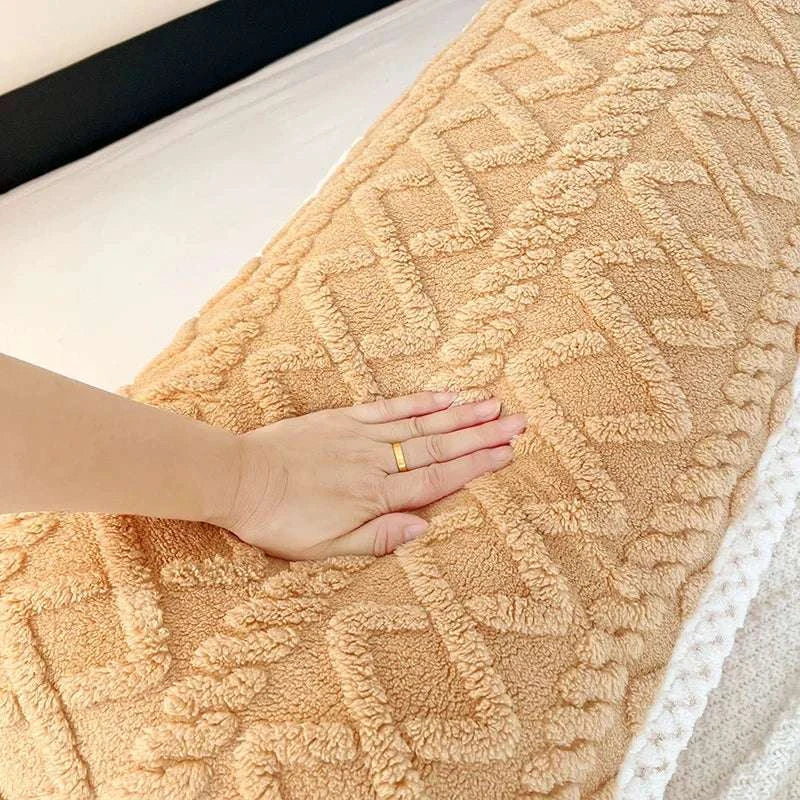 120/150/180cm Long Plush Pillowcase Soft Warm Velvet Bedding Body Pillow Cover Home Decor Large Couple Flannel Pillow Case Writings On The Wall 
