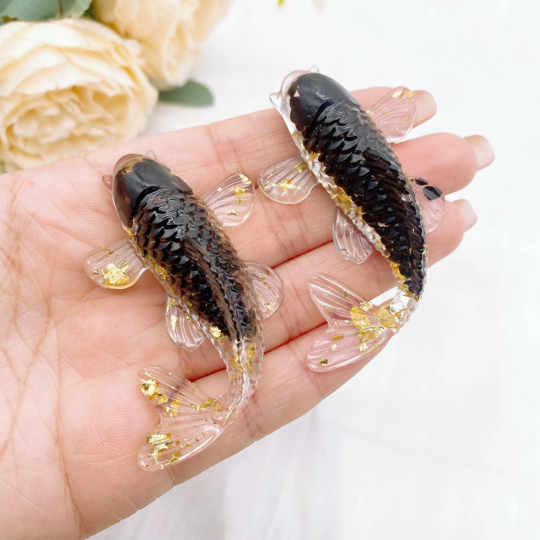 Natural Boutique Crystal Stone Gravel Lucky Koi Fish Figurine Resin Mini Quartz Fancy Carp Statue Home Decor Desk Ornament Gift