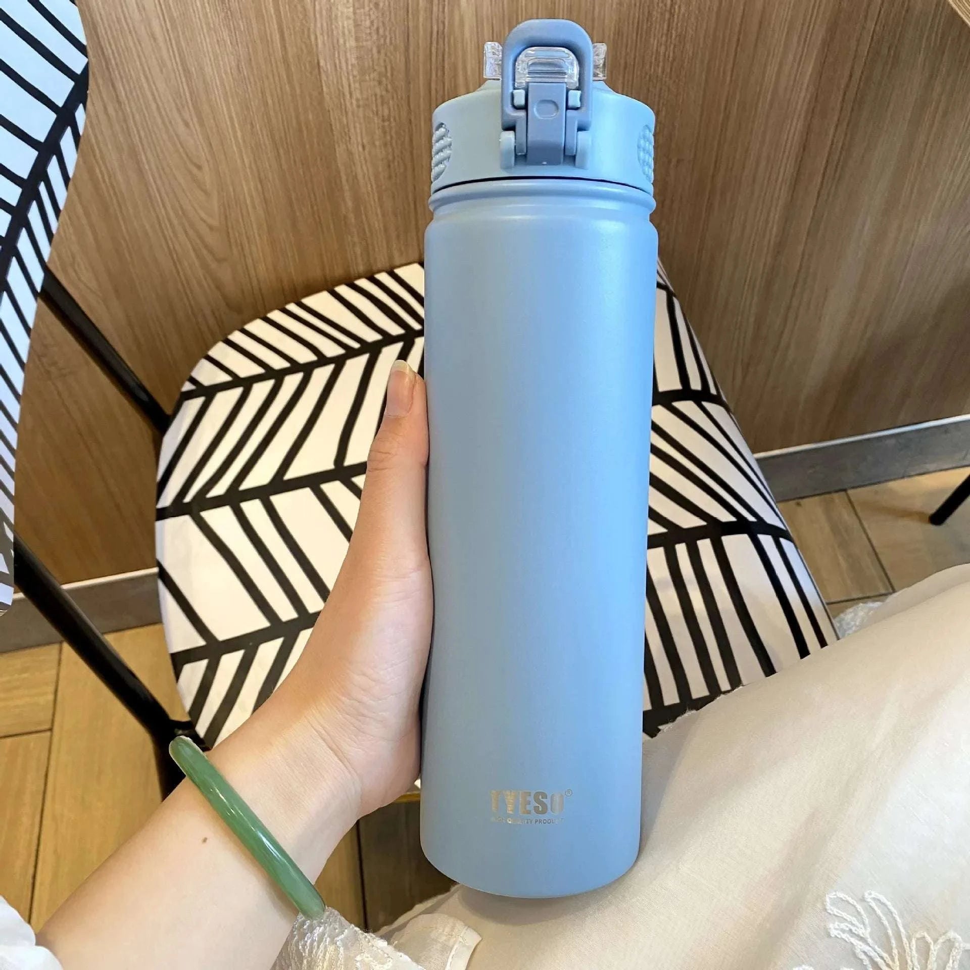 TYESO 600/750ML Thermos Bottle With Straw Stainless Steel Car Thermal Cup Sports Water Bottles Keeps Cold and Heat Thermal Mug Writings On The Wall 