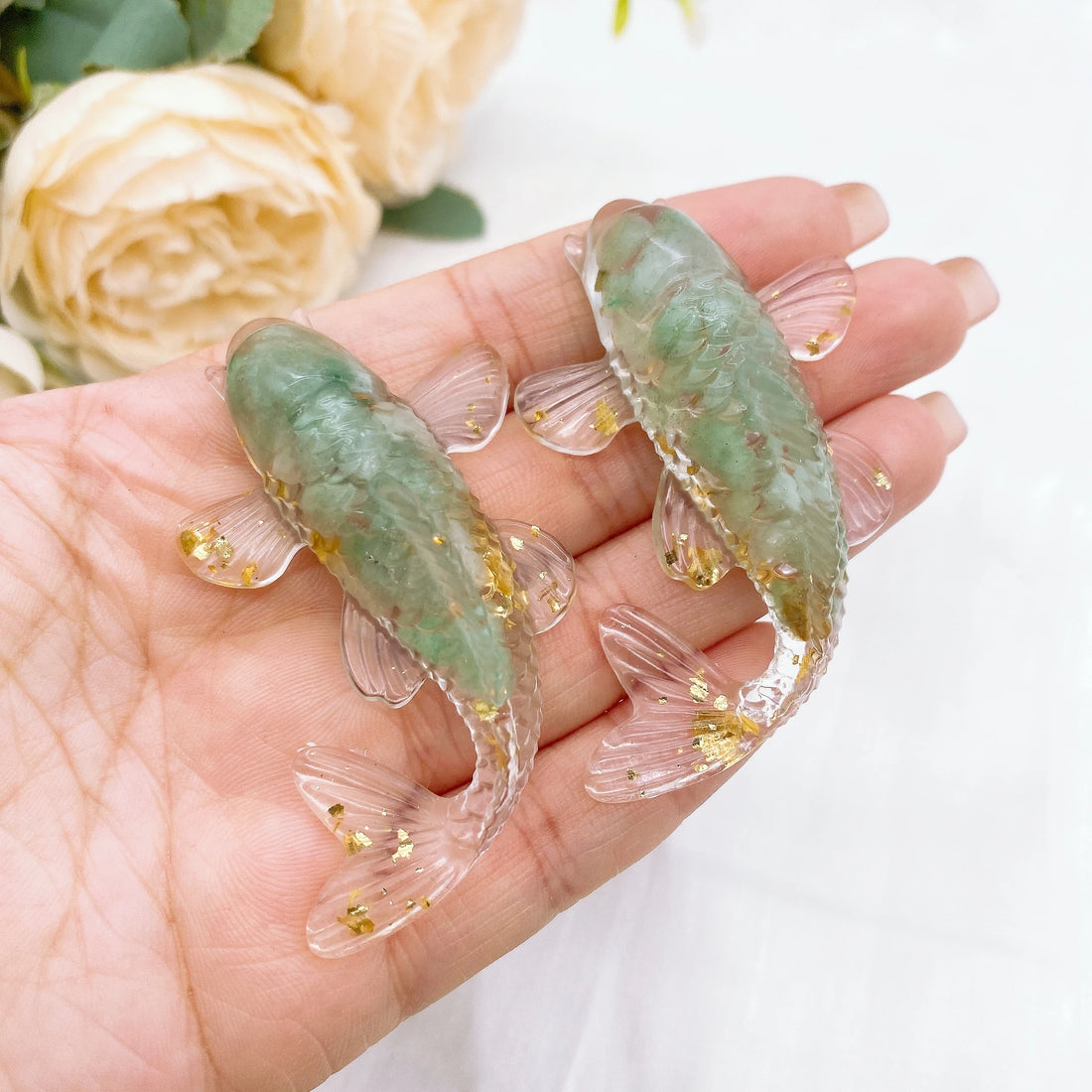 Natural Boutique Crystal Stone Gravel Lucky Koi Fish Figurine Resin Mini Quartz Fancy Carp Statue Home Decor Desk Ornament Gift