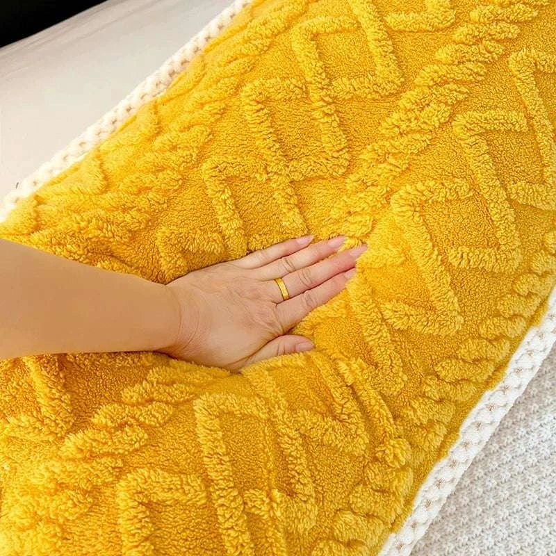 120/150/180cm Long Plush Pillowcase Soft Warm Velvet Bedding Body Pillow Cover Home Decor Large Couple Flannel Pillow Case Writings On The Wall 