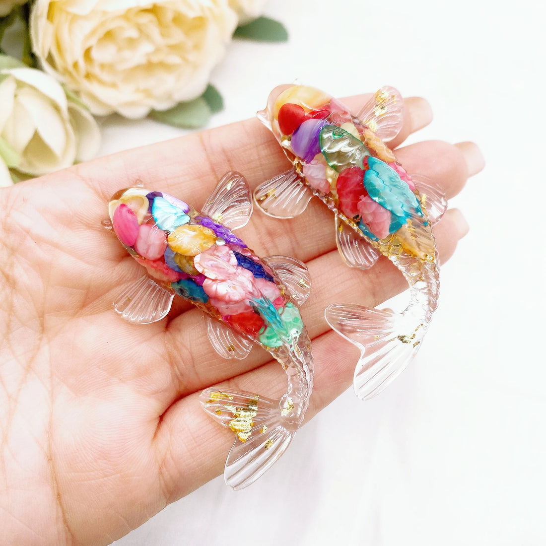 Natural Boutique Crystal Stone Gravel Lucky Koi Fish Figurine Resin Mini Quartz Fancy Carp Statue Home Decor Desk Ornament Gift